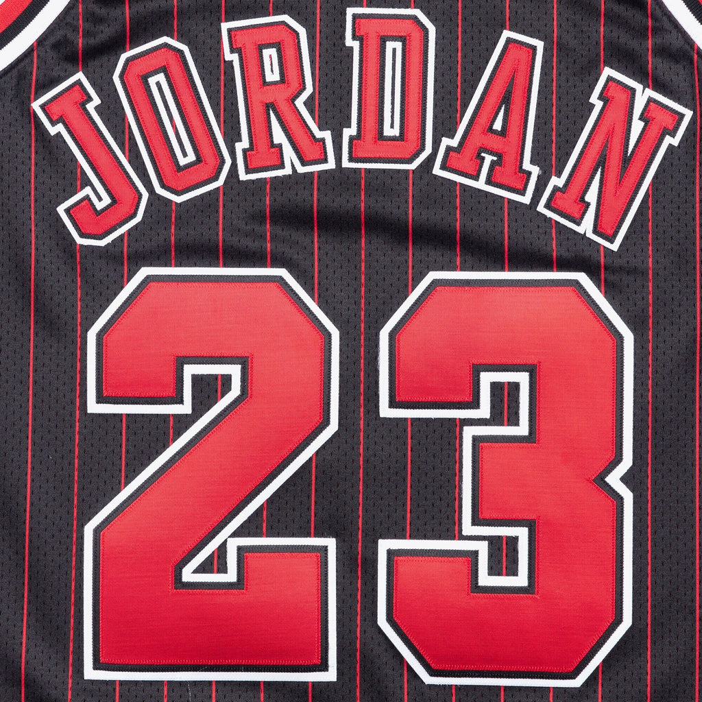 Chicago Bulls Authentic Jersey Alternate Michael Jordan 1996-97