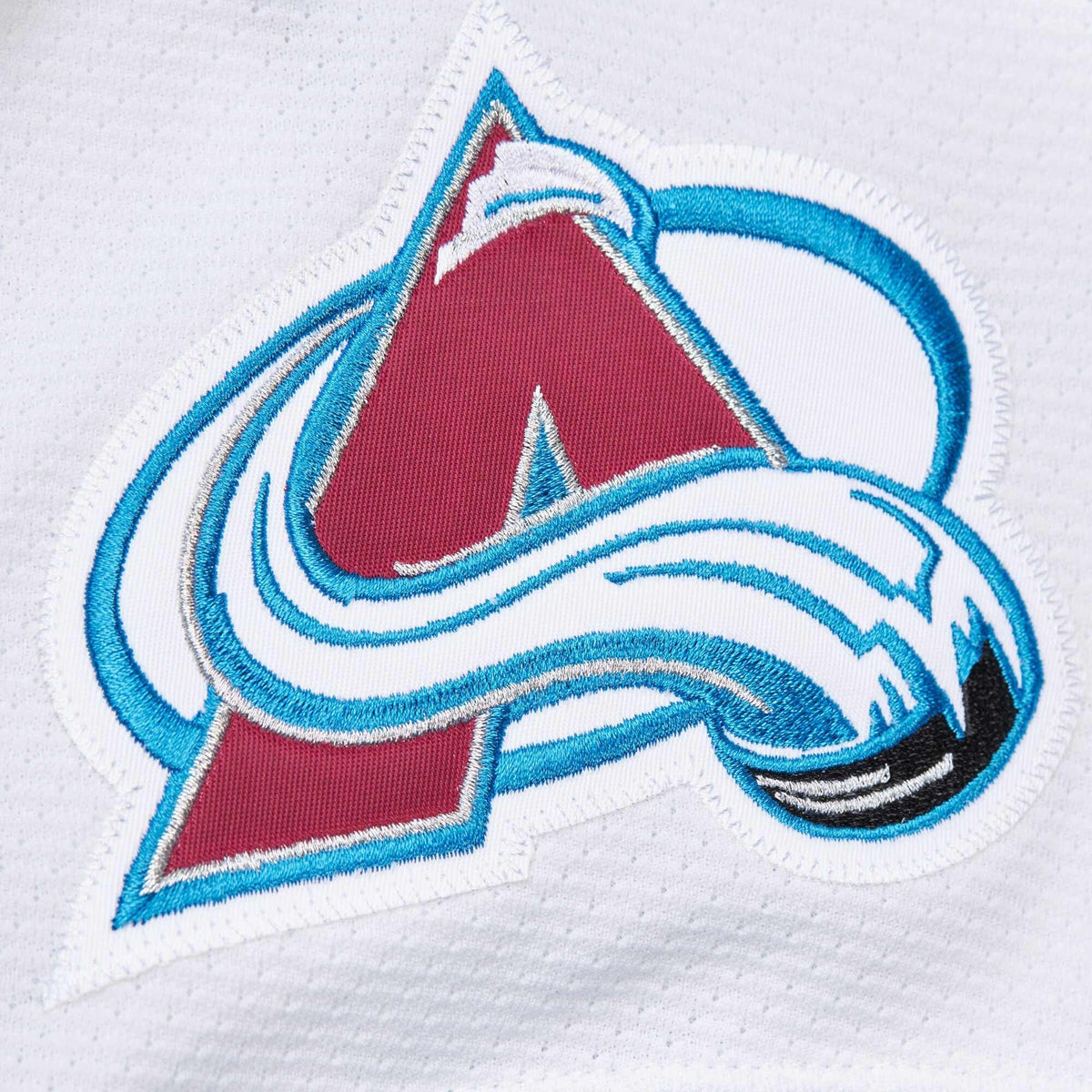 Colorado Avalanche Nathan MacKinnon White 2016-17 Power Play Jersey